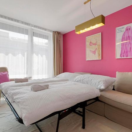 Lam Pink - Jacuzzi - Ac - Ps4 Apartamento Bratislava Exterior foto