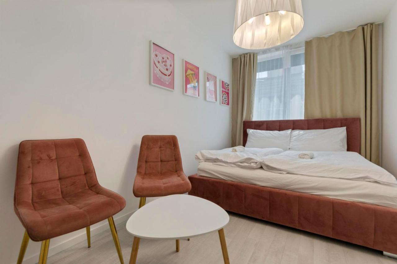 Lam Pink - Jacuzzi - Ac - Ps4 Apartamento Bratislava Exterior foto