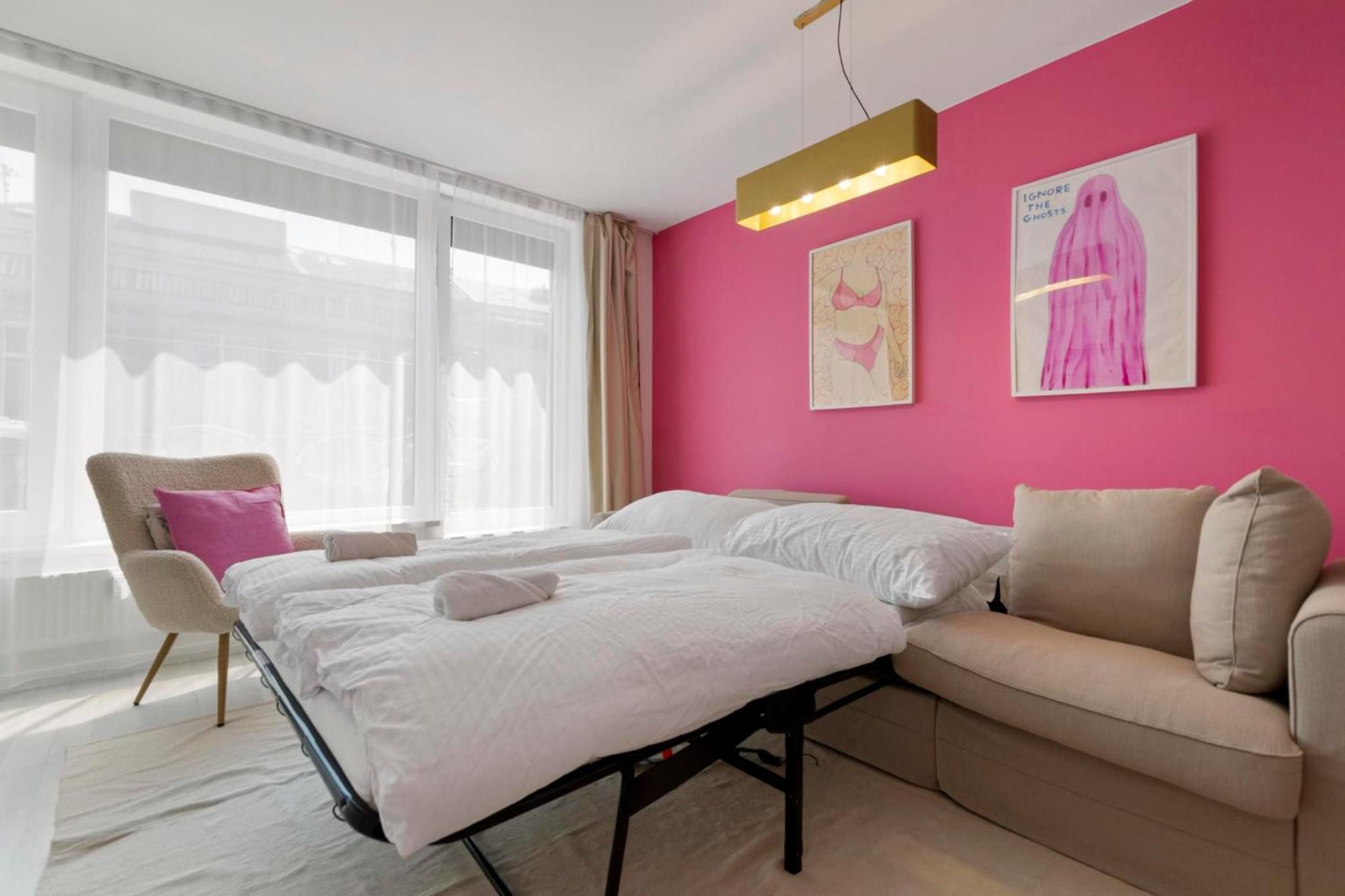 Lam Pink - Jacuzzi - Ac - Ps4 Apartamento Bratislava Exterior foto